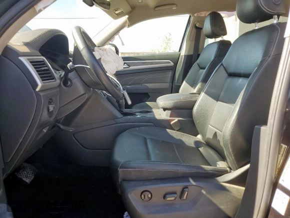 2021 Volkswagen Atlas SE with VIN 1V2WR2CA8MC587681, listed as a Copart auction lot 57714075 with 68,306 mi miles and Salvage title. Bid and sale history available at DreamBid. Image 7.