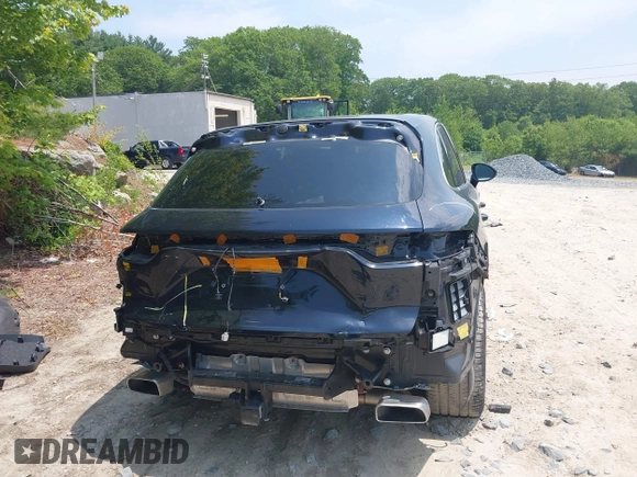 2019 Porsche Cayenne with VIN WP1AA2AY0KDA10815, listed as a IAAI auction lot 42475927 with 74,911 mi miles and . Bid and sale history available at DreamBid. Image 16.