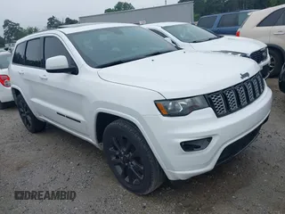 2020 Jeep Grand Cherokee Altitude z VIN 1C4RJEAG6LC403013, wystawiony jako IAAI lot #42346248 z przebiegiem 76 695 mil mil oraz . Historia ofert i sprzedaży dostępna na DreamBid. Obrazek 1.