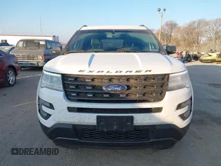 2017 Ford Explorer XLT z VIN 1FM5K8D84HGD21052, wystawiony jako IAAI lot #40819366 z przebiegiem 131 481 mil mil oraz . Historia ofert i sprzedaży dostępna na DreamBid. Obrazek 12.