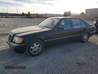 1999 Mercedes-Benz S-Class with VIN WDBGA51G4XA417483, listed as a Copart auction lot 42046195 with 122,033 mi miles and Clean Title. Bid and sale history available at carsss.com. Image 1.