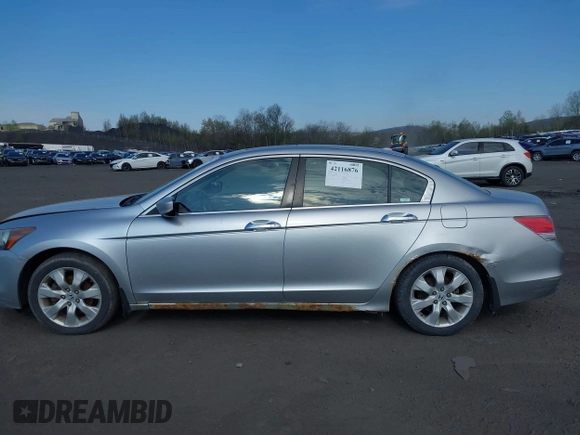 2009 Honda Accord EX-L with VIN 1HGCP36849A033261, listed as a IAAI auction lot 42116876 with 301,126 mi miles and . Bid and sale history available at DreamBid. Image 6.
