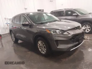 2022 Ford Escape SE with VIN 1FMCU9G69NUB21752, listed as a IAAI auction lot 41890357 with 33,434 mi miles. Bid and sale history available at carsss.com. Image 1.