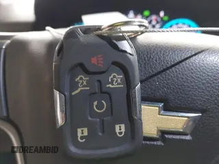 2017 Chevrolet Suburban Premier z VIN 1GNSKJKC0HR274605, wystawiony jako IAAI lot #41828392 z przebiegiem 144 747 mil mil oraz . Historia ofert i sprzedaży dostępna na DreamBid. Obrazek 11.