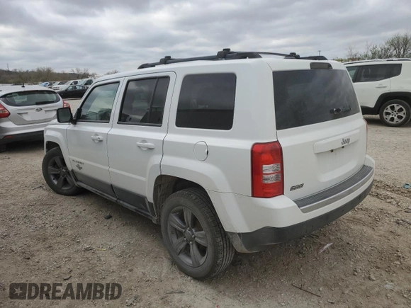 2014 Jeep Patriot Latitude with VIN 1C4NJPFAXED625758, listed as a Copart auction lot 51084625 with 186,517 mi miles and Salvage Title. Bid and sale history available at carsss.com. Image 2.