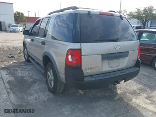 2005 Ford Explorer XLS with VIN 1FMZU62K75UA46403, listed as a IAAI auction lot 41437737 with 198,356 mi miles. Bid and sale history available at carsss.com. Image 3.