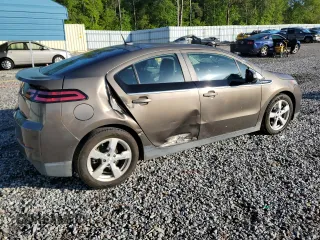 2014 Chevrolet Volt with VIN 1G1RH6E45EU149852, listed as a Copart auction lot 52599505 with 137,590 mi miles and Salvage Title. Bid and sale history available at DreamBid. Image 3.