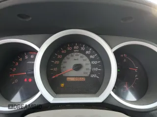 2007 Toyota Tacoma PreRunner z VIN 5TEJU62N07Z437107, wystawiony jako Copart lot #69564724 z przebiegiem 189 662 mil mil oraz Szkoda całkowita • Salvage title. Historia ofert i sprzedaży dostępna na DreamBid. Obrazek 9.