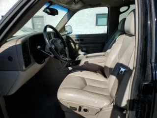 2004 Chevrolet Suburban Z71 with VIN 3GNFK16Z14G148988, listed as a Copart auction lot 58481704 with 0 mi miles and Salvage Title. Bid and sale history available at carsss.com. Image 7.