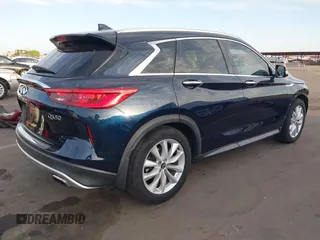 2019 Infiniti QX50 Essential z VIN 3PCAJ5M39KF115915, wystawiony jako IAAI lot #42062950 z przebiegiem 45 060 mil mil oraz . Historia ofert i sprzedaży dostępna na DreamBid. Obrazek 4.