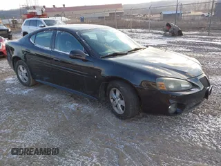 2007 Pontiac Grand Prix with VIN 2G2WP552371122013, listed as a IAAI auction lot 41554987 with 121,655 mi miles. Bid and sale history available at carsss.com. Image 1.