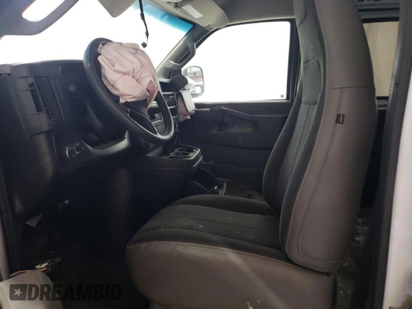 2022 Chevrolet Express Cargo with VIN 1GCWGAFP4N1222428, listed as a Copart auction lot 63829195 with 30,685 mi miles and Clean title. Bid and sale history available at DreamBid. Image 7.
