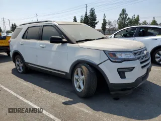 2019 Ford Explorer XLT z VIN 1FM5K7D83KGB28747, wystawiony jako Copart lot #71127864 z przebiegiem 127 986 mil mil oraz Szkoda całkowita • Salvage title. Historia ofert i sprzedaży dostępna na DreamBid. Obrazek 4.