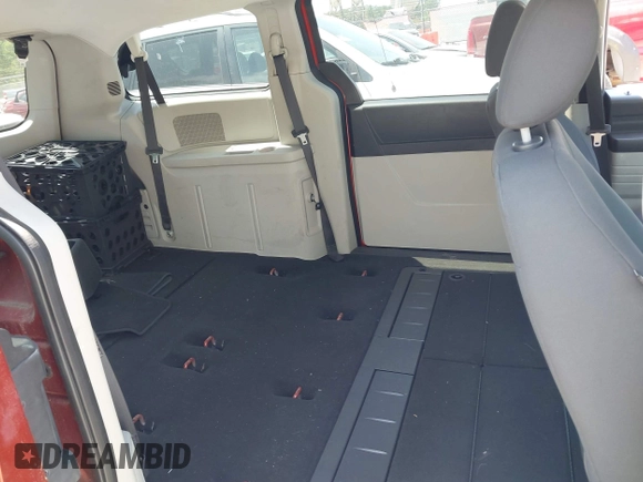 2008 Dodge Grand Caravan SE with VIN 2D8HN44HX8R669889, listed as a IAAI auction lot 42061298 with 236,640 mi miles and . Bid and sale history available at DreamBid. Image 8.