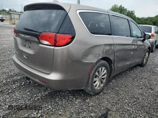2017 Chrysler Pacifica Touring with VIN 2C4RC1DG6HR552700, listed as a Copart auction lot 61365895 with 128,407 mi miles and Salvage title. Bid and sale history available at DreamBid. Image 3.