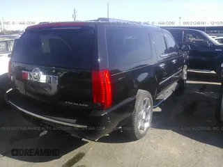 2008 Cadillac Escalade ESV with VIN 1GYFK66808R258234, listed as a IAAI auction lot 21249181 with 1 mi miles. Bid and sale history available at carsss.com. Image 4.