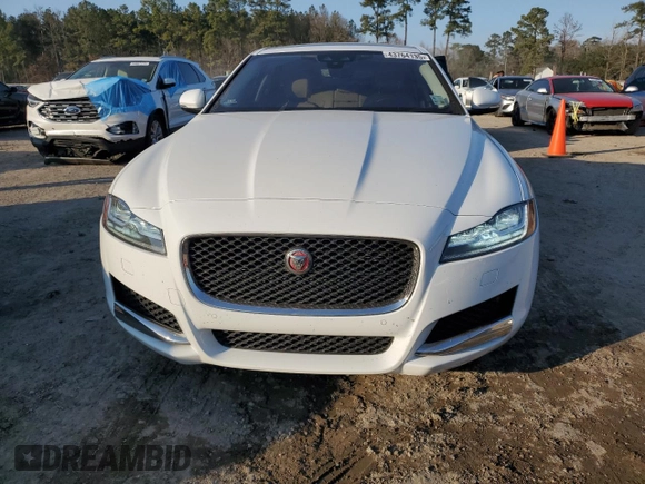 2019 Jaguar XF 25t Premium with VIN SAJBJ4FX4KCY81323, listed as a Copart auction lot 43764135 with 47,317 mi miles and Salvage Title. Bid and sale history available at carsss.com. Image 5.
