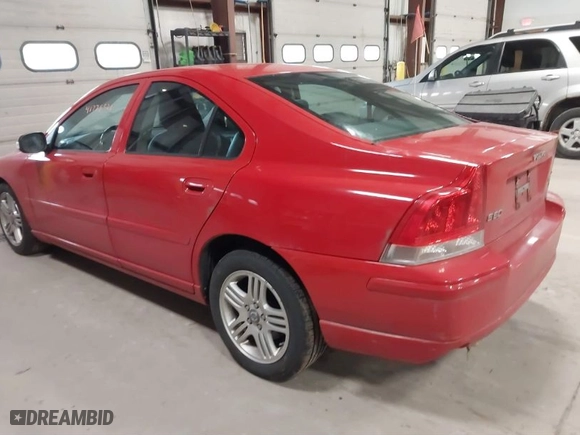2007 Volvo S60 2.5L Turbo with VIN YV1RS592572607278, listed as a IAAI auction lot 41778521 with 206,084 mi miles. Bid and sale history available at carsss.com. Image 3.