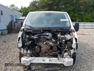 2017 Ford Transit z VIN 1FTYR1YM2HKB27046, wystawiony jako Copart lot #60039105 z przebiegiem 266 045 mil mil oraz Szkoda całkowita • Salvage title. Historia ofert i sprzedaży dostępna na DreamBid. Obrazek 5.