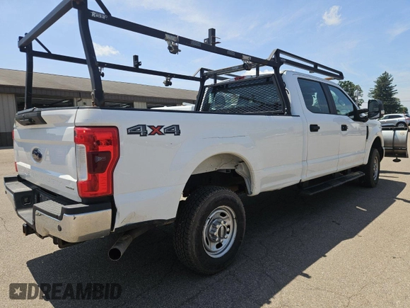 2017 Ford F-250 Lariat z VIN 1FT7W2B63HED19790, wystawiony jako IAAI lot #42791472 z przebiegiem 77 237 mil mil oraz . Historia ofert i sprzedaży dostępna na DreamBid. Obrazek 20.