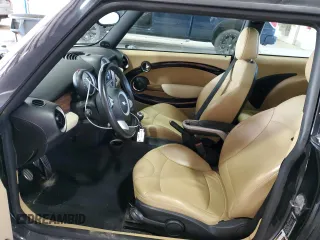 2010 MINI Hardtop S с VIN WMWMF7C55ATX44934, выставлен на аукционе Copart как лот 54049965 с пробегом 66 452 миль миль и Списание • Salvage title. История ставок и продаж доступна на DreamBid. Изображение 7.