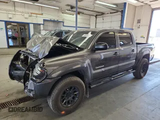 2015 Toyota Tacoma PreRunner z VIN 5TFJX4GN0FX046680, wystawiony jako Copart lot #64458895 z przebiegiem 169 615 mil mil oraz Szkoda całkowita • Salvage title. Historia ofert i sprzedaży dostępna na DreamBid. Obrazek 1.