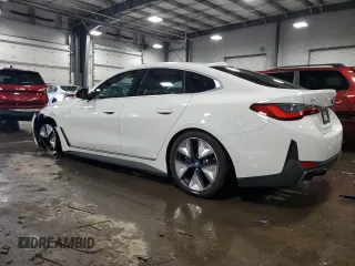2024 BMW i4 xDrive40 z VIN WBY83FB06RFT27327, wystawiony jako Copart lot #84040704 z przebiegiem 5 137 mil mil oraz Szkoda całkowita • Salvage title. Historia ofert i sprzedaży dostępna na DreamBid. Obrazek 2.
