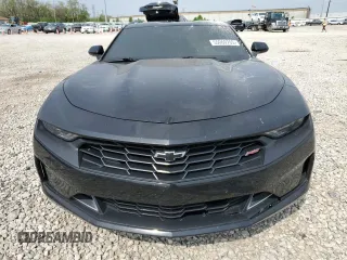 2020 Chevrolet Camaro 1LT z VIN 1G1FB1RS8L0108605, wystawiony jako Copart lot #55069765 z przebiegiem Nie podano mil oraz Szkoda całkowita • Salvage title. Historia ofert i sprzedaży dostępna na DreamBid. Obrazek 5.