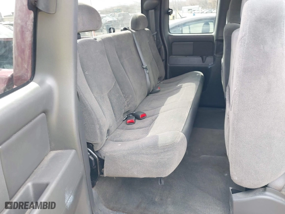 2006 Chevrolet Silverado 1500 LT2 with VIN 1GCEK19B86Z174901, listed as a IAAI auction lot 41871524 with 194,885 mi miles. Bid and sale history available at carsss.com. Image 8.