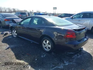 2007 Pontiac Grand Prix z VIN 2G2WP552371177822, wystawiony jako IAAI lot #41802854 z przebiegiem 105 913 mil mil oraz . Historia ofert i sprzedaży dostępna na DreamBid. Obrazek 3.