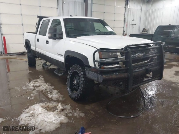 2003 Chevrolet Silverado 2500HD LS with VIN 1GCHK23U13F258343, listed as a IAAI auction lot 41288585 with 299,594 mi miles. Bid and sale history available at carsss.com. Image 1.