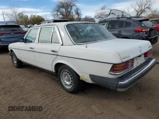 1980 Mercedes-Benz 300 with VIN 12313012165283, listed as a Copart auction lot 81507514 with 121,465 mi miles and Clean Title. Bid and sale history available at DreamBid. Image 2.