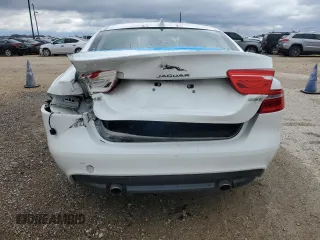 2019 Jaguar XE 25t Premium with VIN SAJAD4FX0KCP49257, listed as a Copart auction lot 87931355 with 72,014 mi miles and Salvage Title. Bid and sale history available at carsss.com. Image 6.