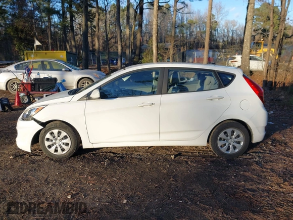 2016 Hyundai Accent SE with VIN KMHCT5AE9GU290829, listed as a IAAI auction lot 41209115 with 27,998 mi miles. Bid and sale history available at carsss.com. Image 14.