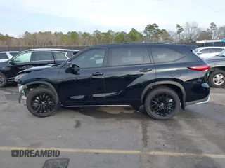 2023 Toyota Highlander L with VIN 5TDKDRAH0PS516095, listed as a IAAI auction lot 41459549 with 10,628 mi miles and . Bid and sale history available at DreamBid. Image 15.