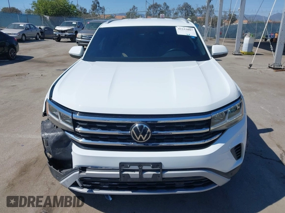 2020 Volkswagen Atlas with VIN 1V2YC2CA4LC205011, listed as a IAAI auction lot 42233807 with 39,084 mi miles and . Bid and sale history available at DreamBid. Image 12.