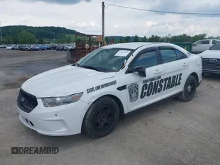 2013 Ford Police Interceptor z VIN 1FAHP2MK9DG199882, wystawiony jako IAAI lot #42451853 z przebiegiem 119 371 mil mil oraz . Historia ofert i sprzedaży dostępna na DreamBid. Obrazek 17.