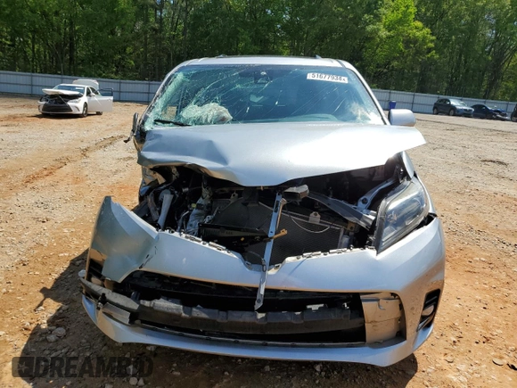 2020 Toyota Sienna SE with VIN 5TDXZ3DC8LS059454, listed as a Copart auction lot 51677934 with 31,414 mi miles and Salvage Title. Bid and sale history available at carsss.com. Image 5.