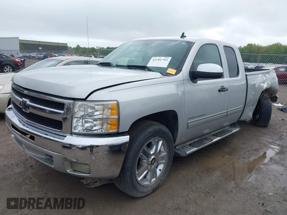 2011 Chevrolet Silverado 1500 LT with VIN 1GCRCSE00BZ235080, listed as a IAAI auction lot 42181793 with 208,625 mi miles and . Bid and sale history available at DreamBid. Image 18.