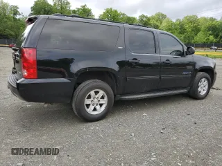 2013 GMC Yukon XL SLT z VIN 1GKS2KE75DR331103, wystawiony jako Copart lot #55884055 z przebiegiem 199 485 mil mil oraz Czysty tytuł • Clean title. Historia ofert i sprzedaży dostępna na DreamBid. Obrazek 3.