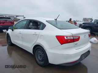 2017 Kia Rio LX z VIN KNADM4A37H6005689, wystawiony jako IAAI lot #42117199 z przebiegiem 117 184 mil mil oraz . Historia ofert i sprzedaży dostępna na DreamBid. Obrazek 3.