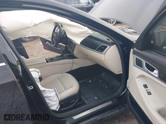 2015 Hyundai Genesis 5.0L with VIN KMHGN4JF3FU064668, listed as a IAAI auction lot 41139235 with 58,353 mi miles. Bid and sale history available at carsss.com. Image 5.