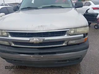 2005 Chevrolet Tahoe LT with VIN 1GNEC13T65R153663, listed as a IAAI auction lot 41425751 with 283,051 mi miles and . Bid and sale history available at DreamBid. Image 10.