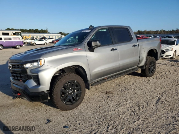 2024 Chevrolet Silverado 1500 LT Trail Boss with VIN 3GCUDFELXRG257798, listed as a Copart auction lot 76945754 with 4,290 mi miles and Salvage Title. Bid and sale history available at carsss.com. Image 1.