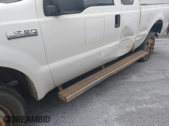 2005 Ford F-350 with VIN 1FTSX315X5EC34141, listed as a IAAI auction lot 41645453 with 498,863 mi miles and . Bid and sale history available at DreamBid. Image 6.