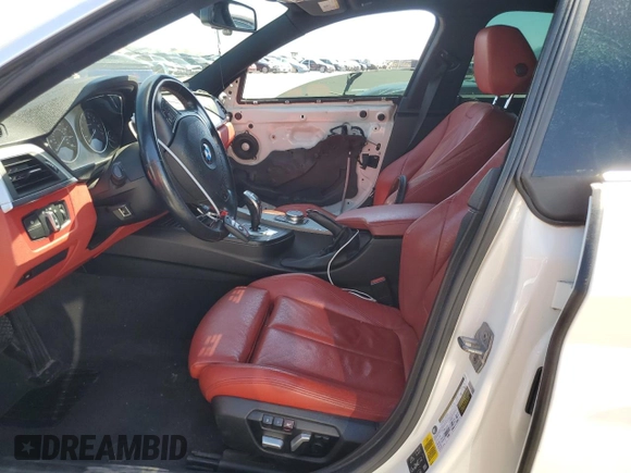 2019 BMW 4 Series 430i xDrive with VIN WBA4J3C58KBL07332, listed as a Copart auction lot 57670745 with 84,782 mi miles and Salvage title. Bid and sale history available at DreamBid. Image 7.