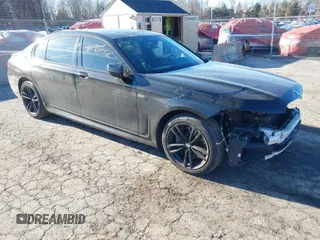 2021 BMW 7 Series 750i xDrive with VIN WBA7U2C01MCF94533, listed as a IAAI auction lot 41698642 with 83,016 mi miles. Bid and sale history available at carsss.com. Image 1.