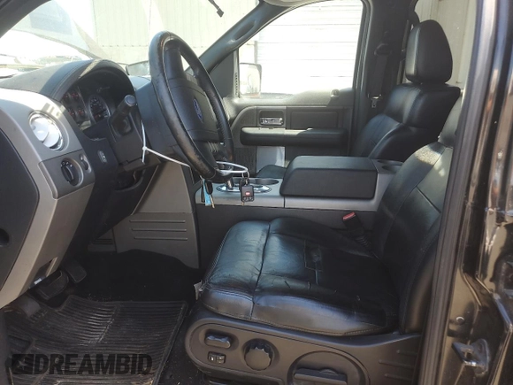2006 Ford F-150 XLT z VIN 1FTPW14V66KD22907, wystawiony jako Copart lot #66207095 z przebiegiem 229 734 mil mil oraz Czysty tytuł • Clean title. Historia ofert i sprzedaży dostępna na DreamBid. Obrazek 7.