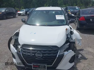 2023 Nissan Kicks S with VIN 3N1CP5BV9PL542017, listed as a IAAI auction lot 42154584 with 22,048 mi miles and . Bid and sale history available at carsss.com. Image 12.