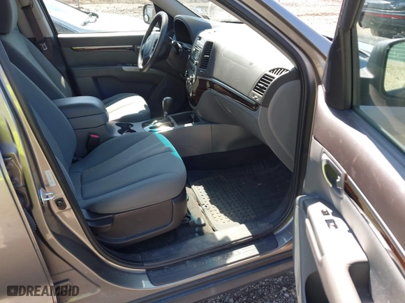 2011 Hyundai Santa Fe GLS with VIN 5XYZGDAB7BG032306, listed as a IAAI auction lot 41992792 with 86,765 mi miles. Bid and sale history available at carsss.com. Image 5.